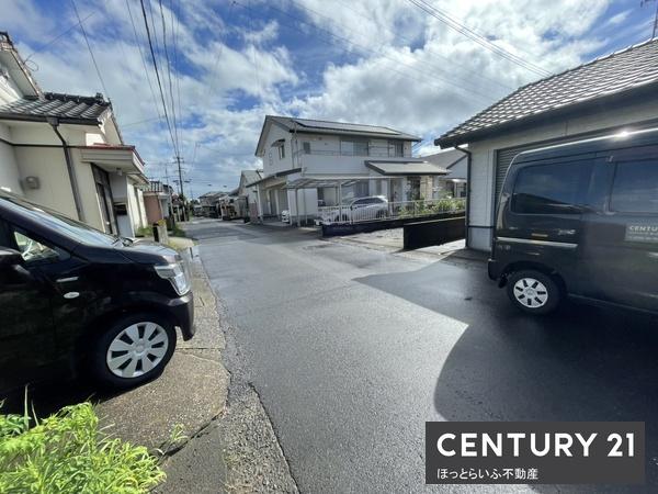 ■広々とした平坦地です♪■東向きの公道に接道！