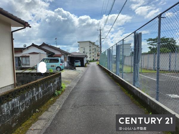 高校が近い場所に６０坪の土地が出ました