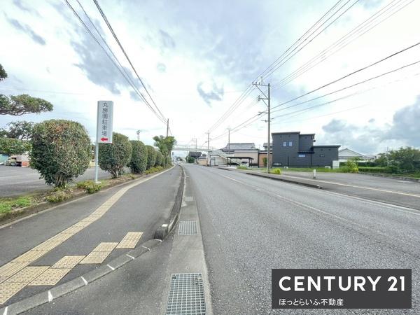 沖水小学校そばのまとまった敷地です