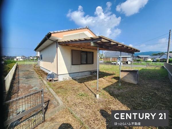 通り沿いにまとまった土地が出ました