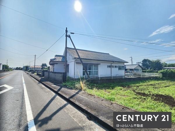 通り沿いにまとまった土地が出ました