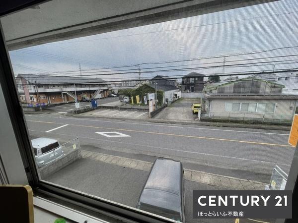 1階が事務所2階が住宅　駐車場4～5台駐車可能
