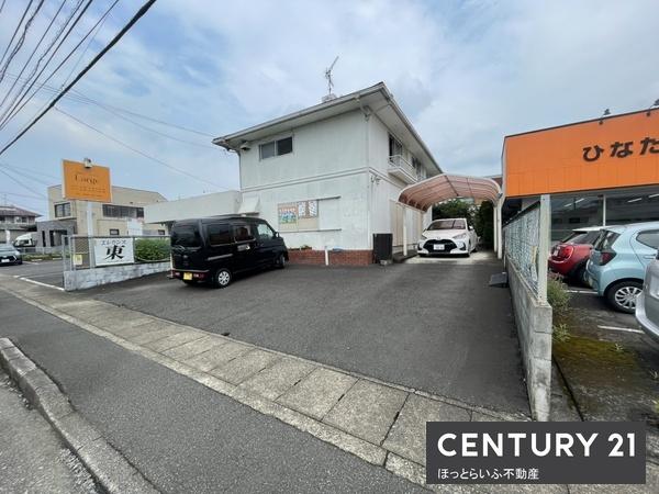 1階が事務所2階が住宅　駐車場4～5台駐車可能