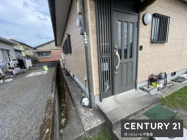 郡元町の1戸建て貸家物件です。築20年とまだ綺麗です
