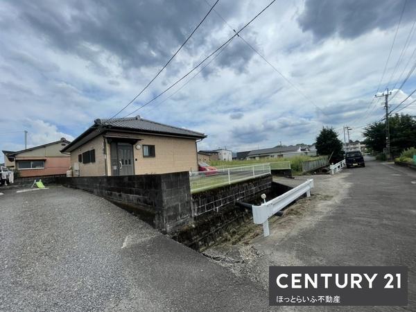 郡元町の1戸建て貸家物件です。築20年とまだ綺麗です