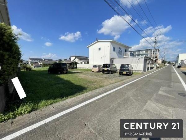 〇南向きの公道に接した売地！自由なプランニングが可能