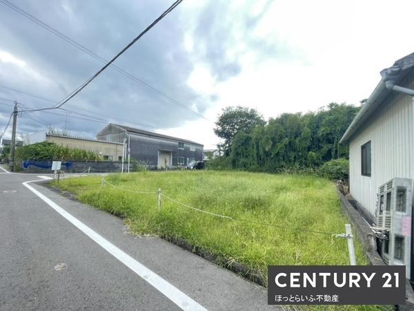 ■建築条件なしの自由な土地です■南向きの公道に接道
