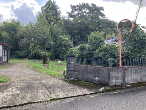 乙房インター近くに土地が出ました