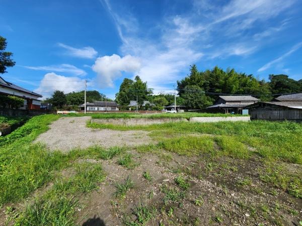 田んぼ風景が広がる静かな場所です