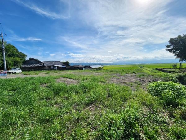 田んぼ風景が広がる静かな場所です