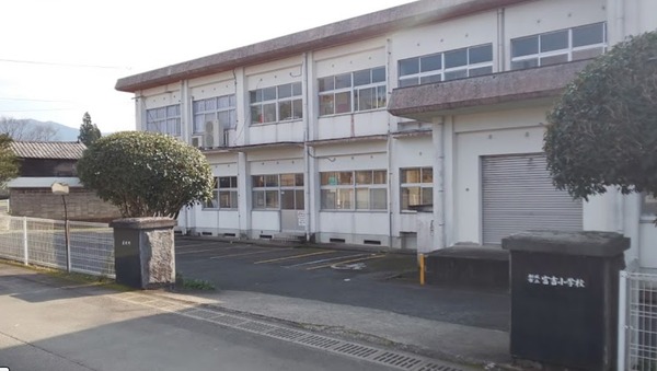 都城市山之口町富吉の土地(都城市立富吉小学校)