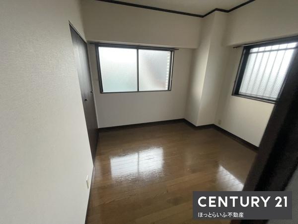 イオンモールまで歩いて5分圏内の中古マンションです