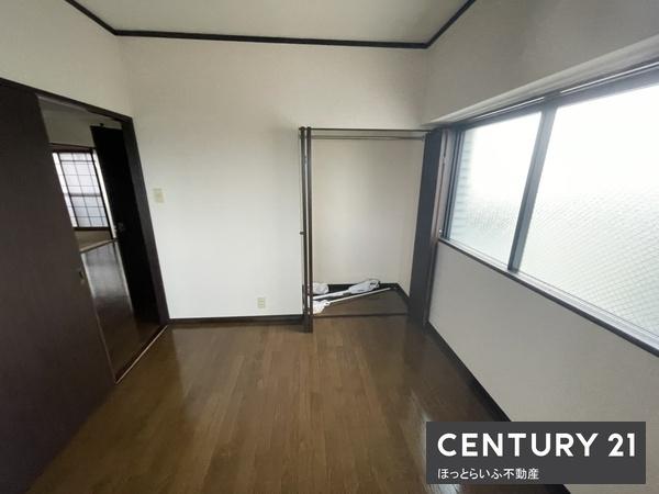 イオンモールまで歩いて5分圏内の中古マンションです
