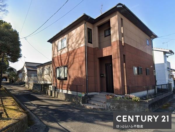 利便性の高い立地が魅力の物件です