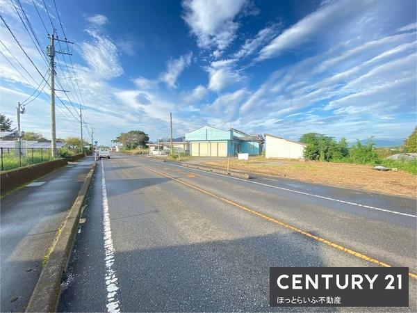 平坦な土地で使い勝手良好！南向きの公道に面しています