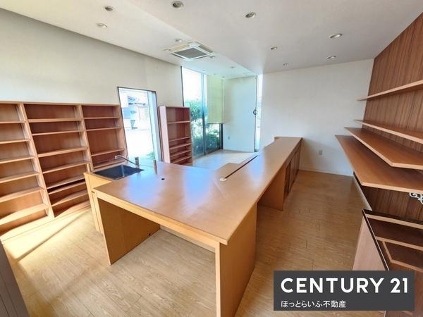 甲斐元町に店舗付き住居が出ました