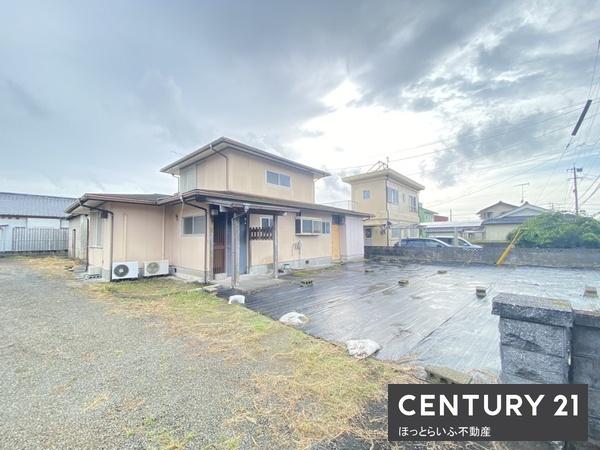 広々空間の戸建て住宅です