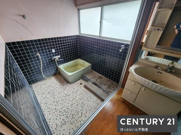 北諸県郡三股町五本松の中古一戸建て(バス)