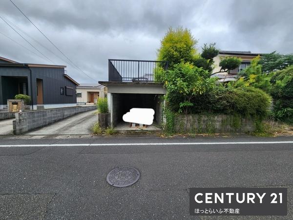 リフォームする、土地として売るどちらでも検討できる物件です