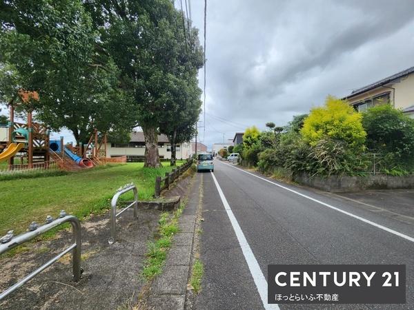 リフォームする、土地として売るどちらでも検討できる物件です