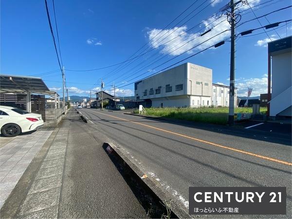 駅まで徒歩約5分の便利な売地です