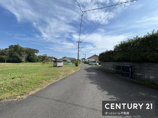 西都城駅徒歩34分、建築条件なしで自由設計可能