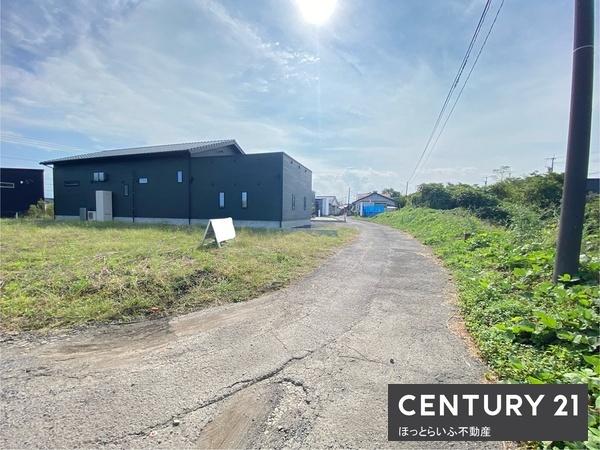 日向庄内駅徒歩7分の売地です