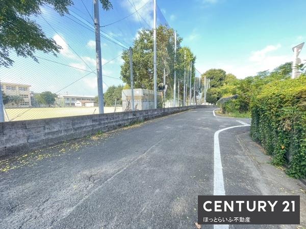 都城駅から徒歩13分の売地です。