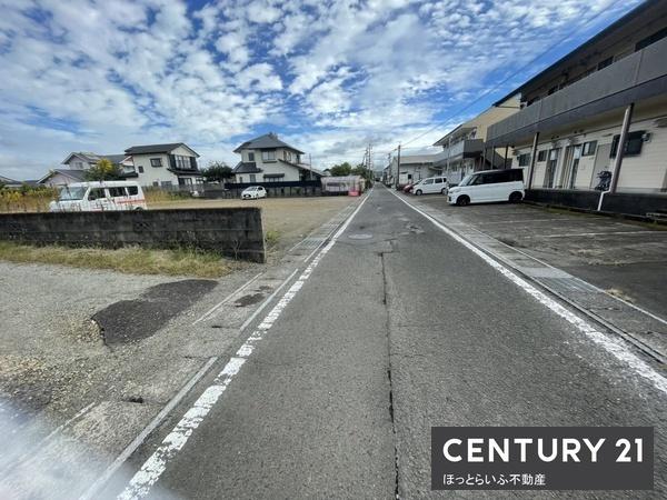 南向きの公道に接道　幅員5mで車の出入りもスムーズです