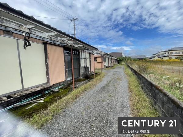 南向きの公道に接道　幅員5mで車の出入りもスムーズです