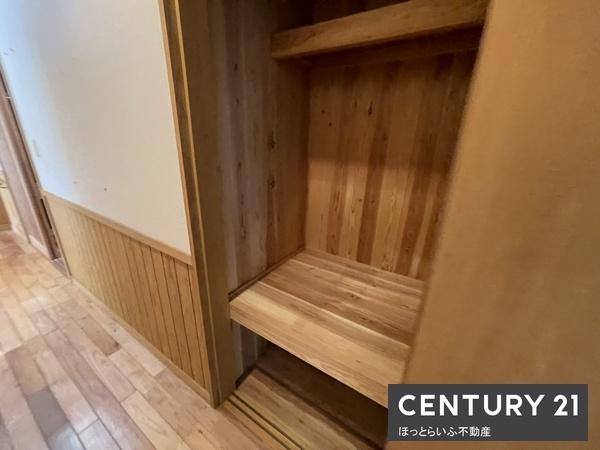 都城市高城町穂満坊の中古一戸建て(収納)