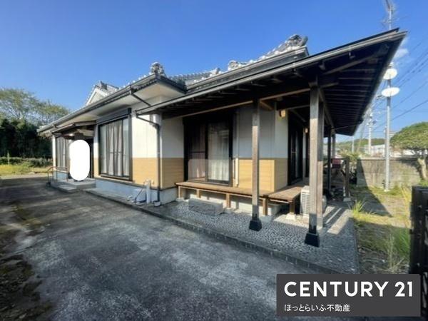 広々42坪の住宅 電動シャッター付きガレージ付き