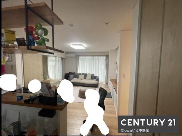 太陽光発電　蓄電池つきの元モデルハウス築浅中古物件