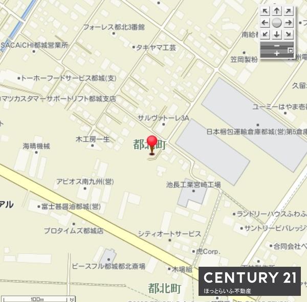 接道は公道の東向き。幅員も十分