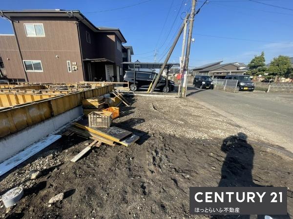 小学校徒歩圏内の位置に新築物件が登場します