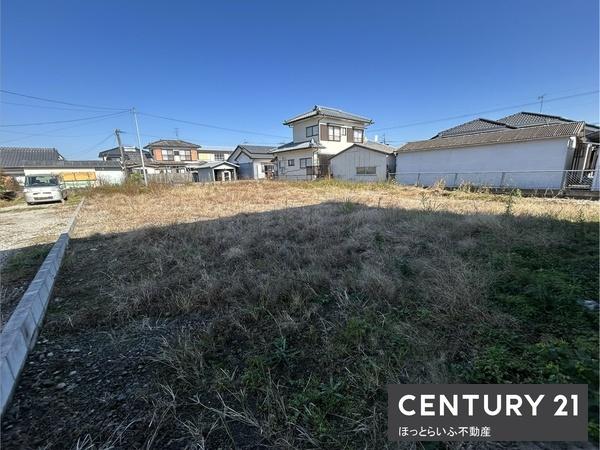 学校やお店まで徒歩圏内の嬉しい立地です
