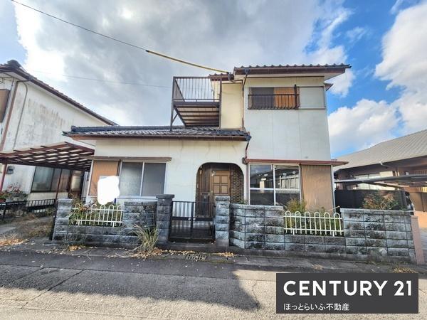 小学校やスーパーまで徒歩圏内　便利な立地の中古住宅です
