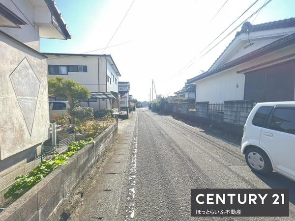 閑静な住宅地で買い物にも便利な立地に中古住宅が登場しました