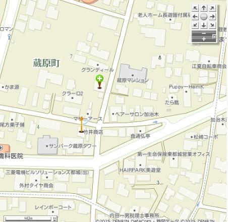 徒歩圏内に学校やお店多数あり　暮らしに便利な中古住宅です
