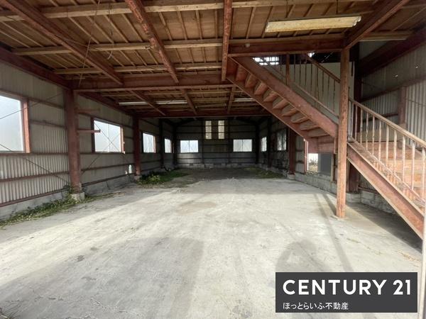高木町の売倉庫です　鉄骨スレート葺2階建て