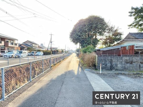 周辺施設が充実している場所にある土地です