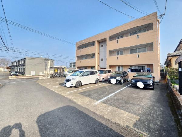 広原町の鉄骨造アパート物件です