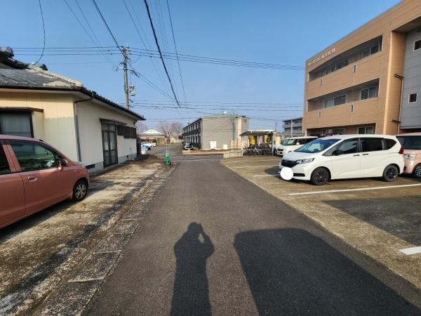 広原町の鉄骨造アパート物件です