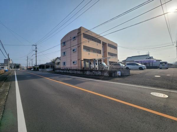広原町の鉄骨造アパート物件です