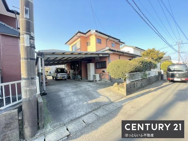 2階建ての4LDKの間取り
