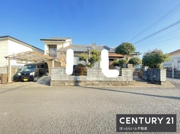 お部屋数多く広々とした住宅です