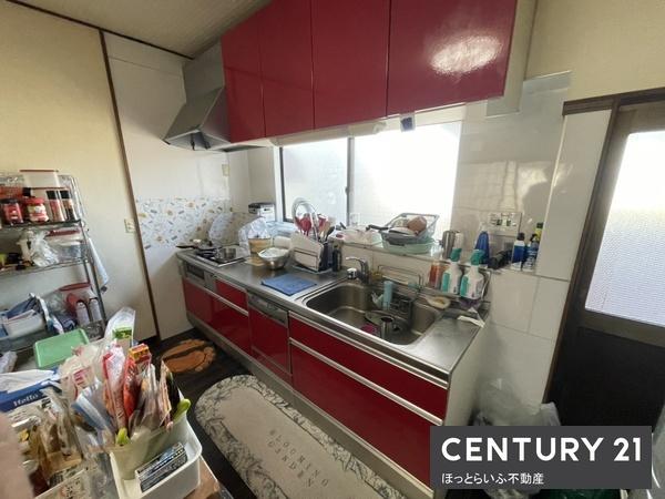 部屋数多数の平屋建て中古住宅　大家族でも大丈夫