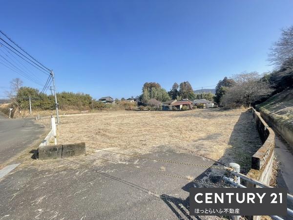 平坦地で角地の売地です　事業用地に最適です
