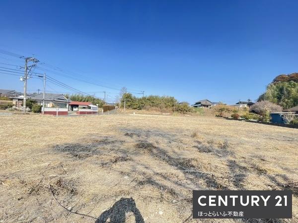 平坦地で角地の売地です　事業用地に最適です
