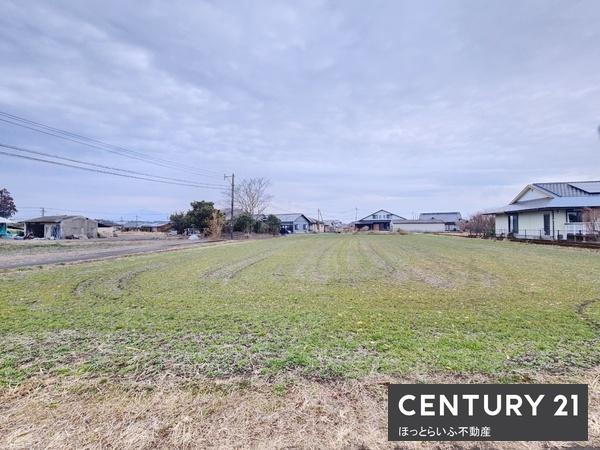 静かな場所に500坪を超える土地が出ました